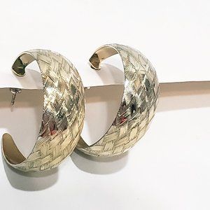 Vintage Pair Basket Weave Textured Etched Earrings Half Hoop Gold Tone 1 1/4"